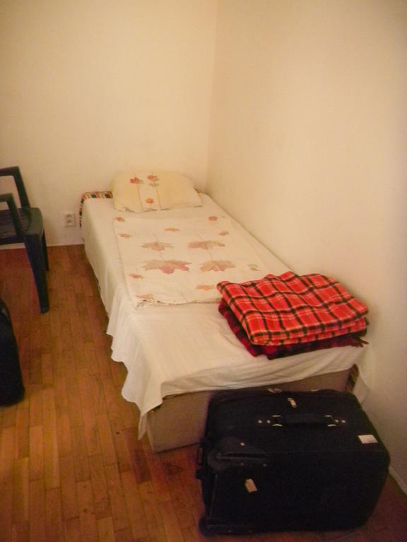 Juraj'S Outback Hostel Bratislava Phòng bức ảnh